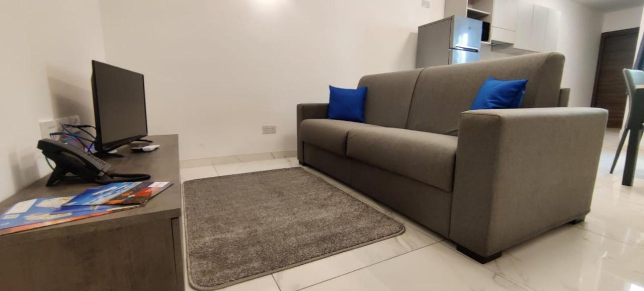 Blu-M Central Qormi Dış mekan fotoğraf