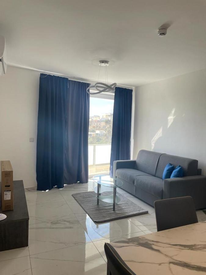 Blu-M Central Qormi Dış mekan fotoğraf