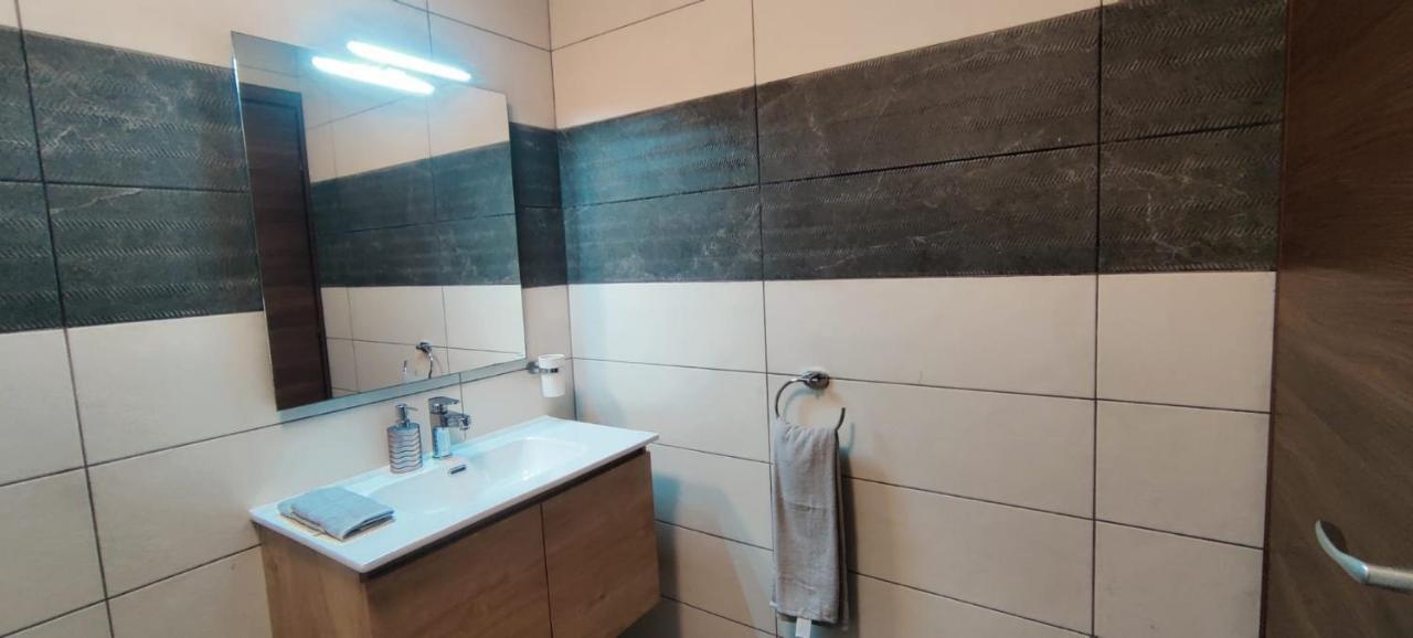 Blu-M Central Qormi Dış mekan fotoğraf
