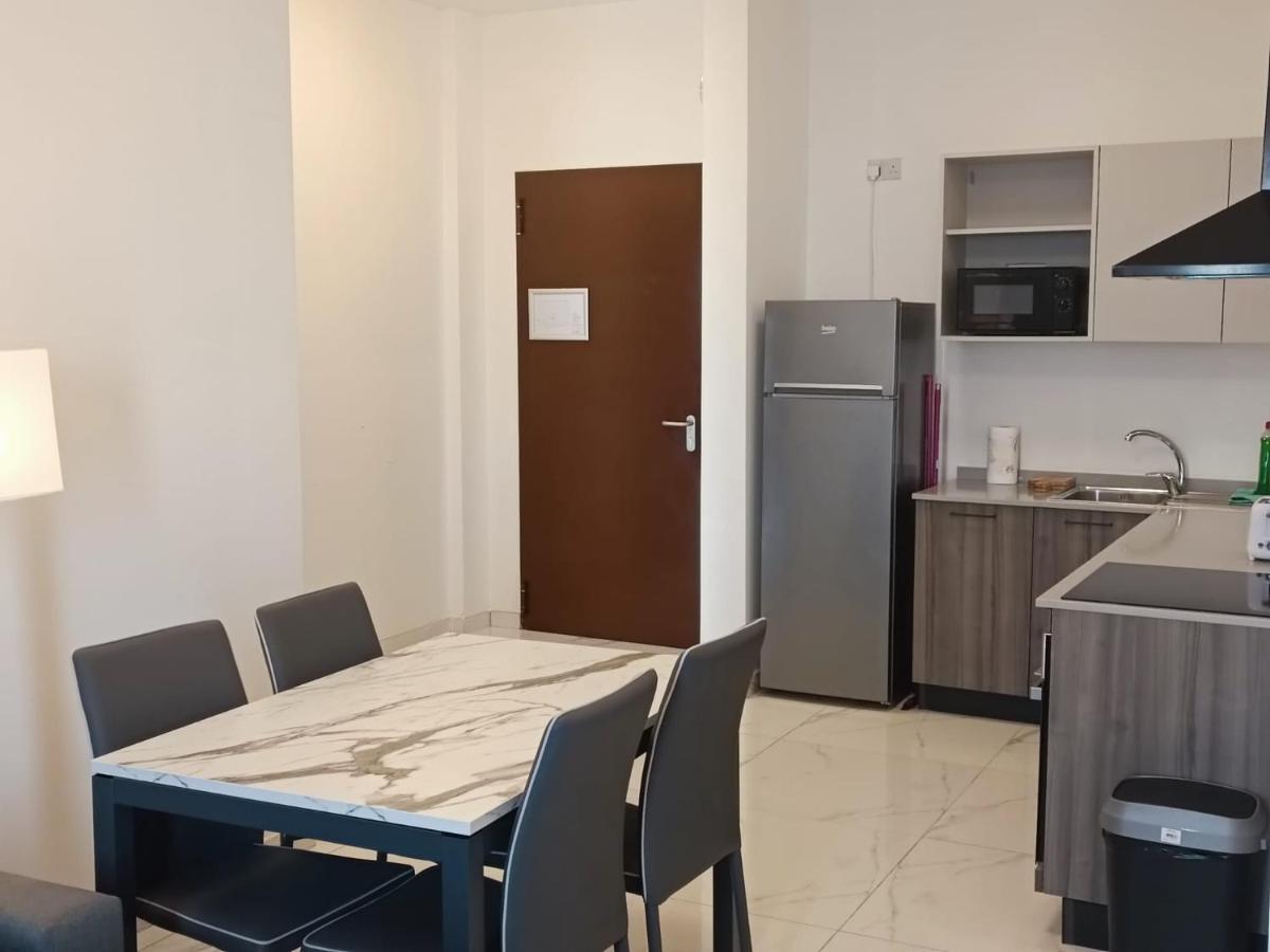 Blu-M Central Qormi Dış mekan fotoğraf