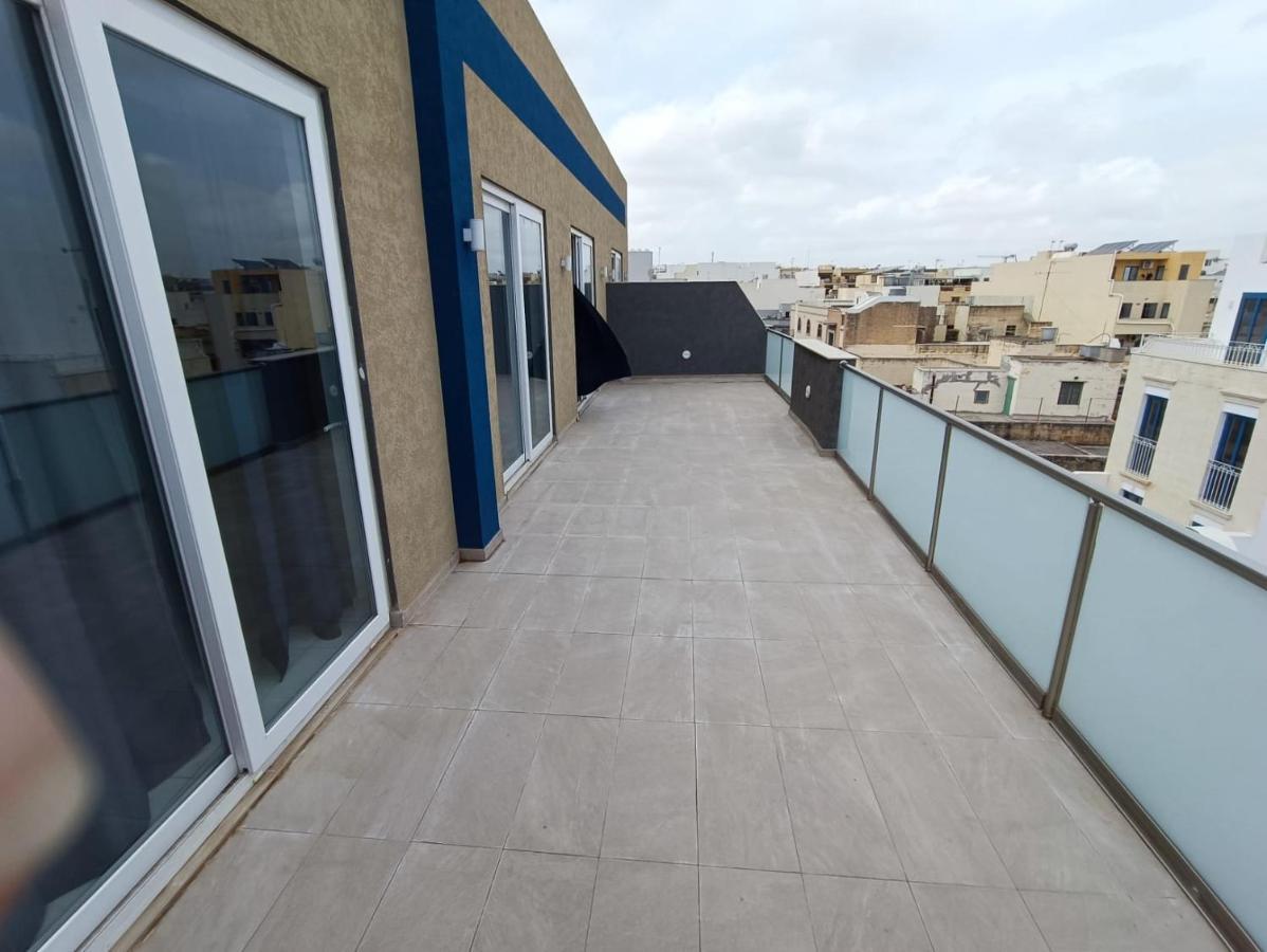Blu-M Central Qormi Dış mekan fotoğraf