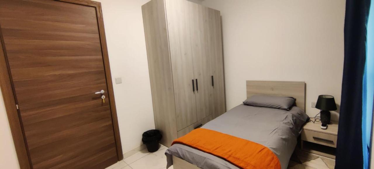 Blu-M Central Qormi Dış mekan fotoğraf