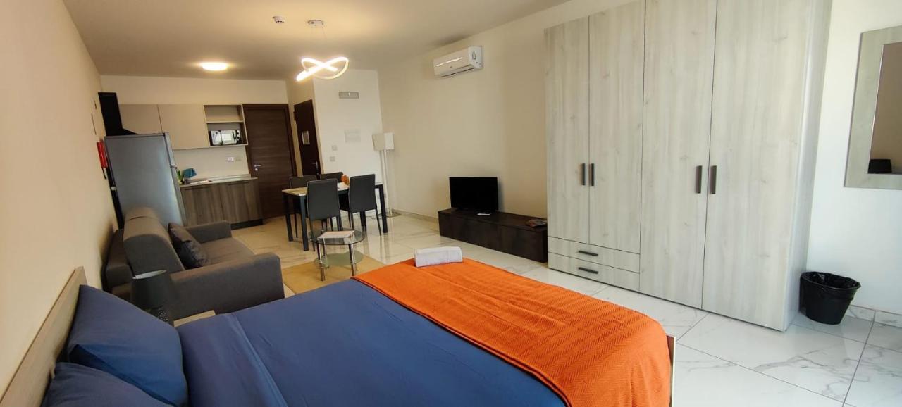 Blu-M Central Qormi Dış mekan fotoğraf