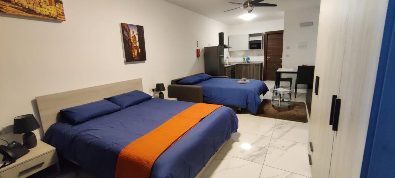 Blu-M Central Qormi Dış mekan fotoğraf