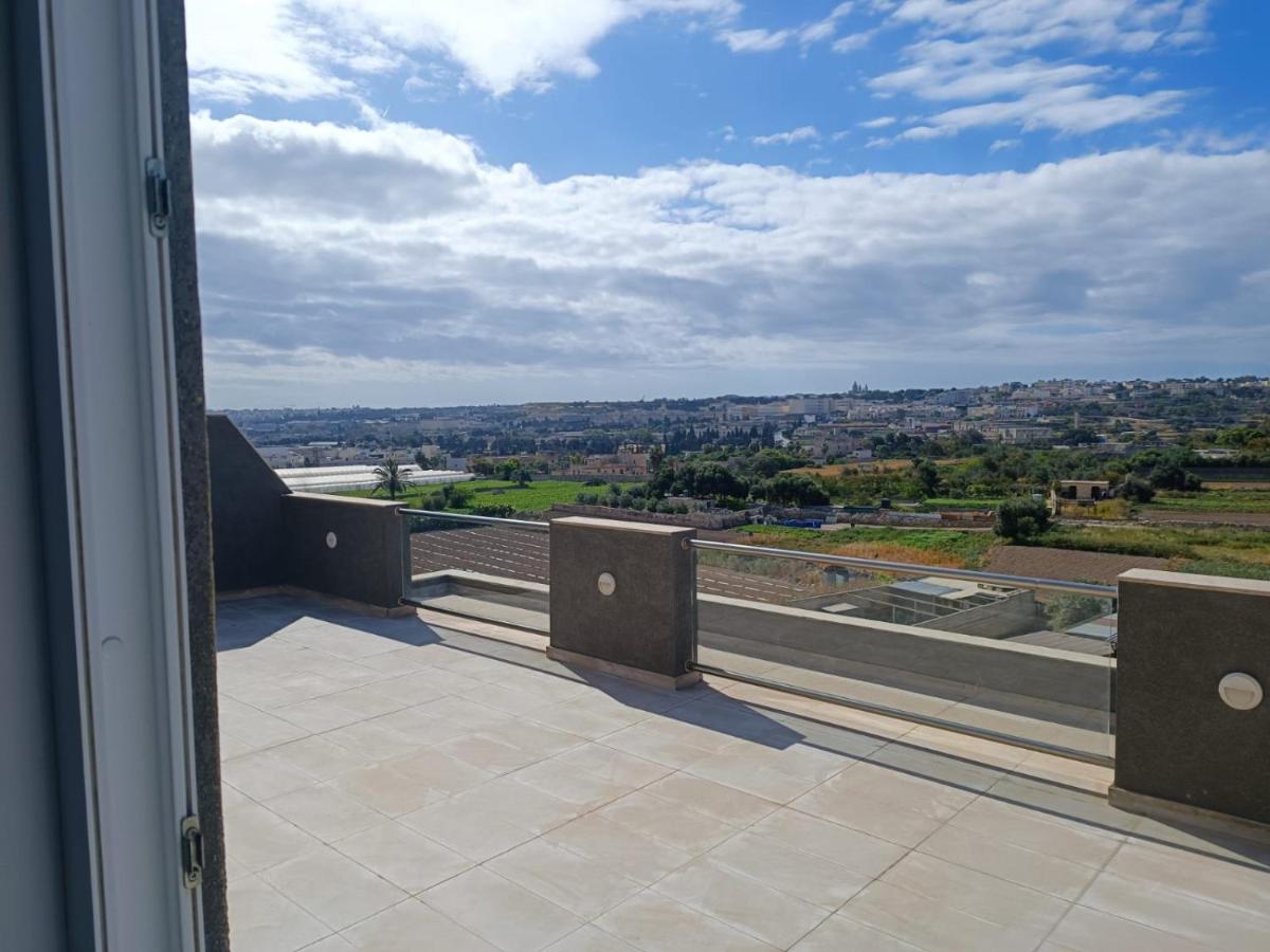 Blu-M Central Qormi Dış mekan fotoğraf